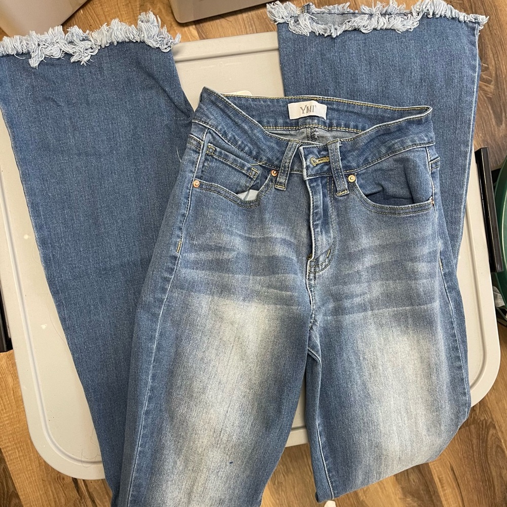 VM Women's Blue Frayed Hem Jeans